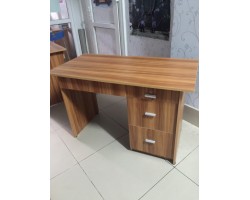 THANH LÝ BÀN LÀM VIỆC 4 HỘC 120x60